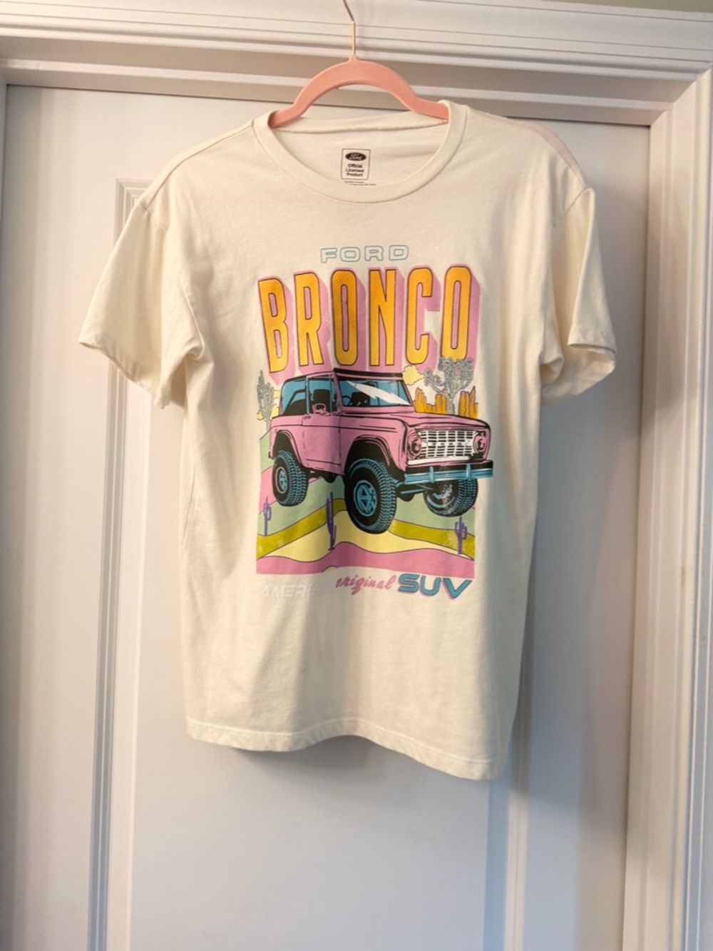 Officially Licensed Ford Bronco Retro Graphic Tee | Med